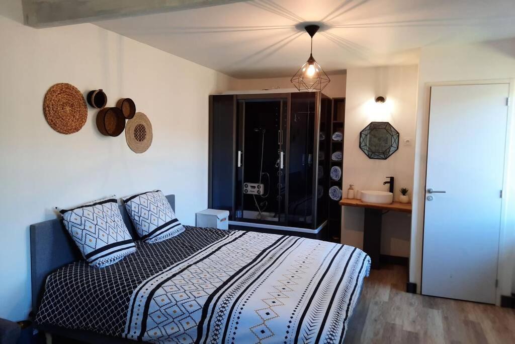 Studio Avec Vue Sur La Vezere Uzerche Luaran gambar